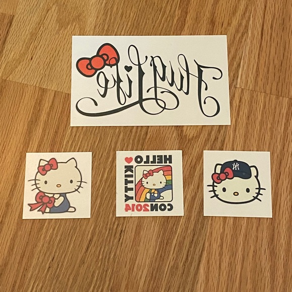 Hello Kitty Con Anniversary Collectibles - Picture 5 of 13